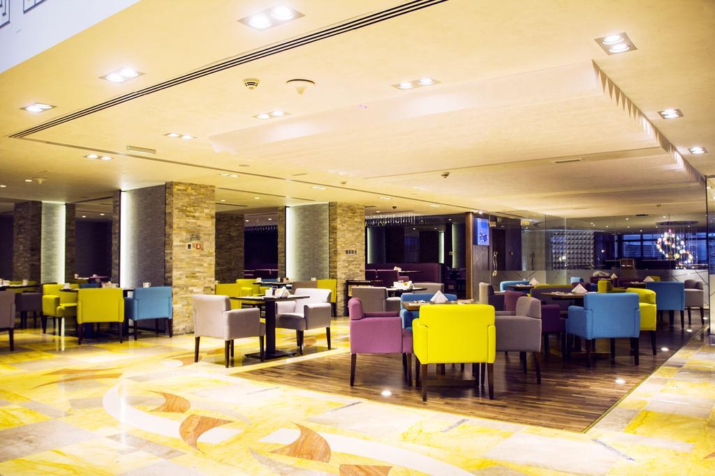 Halo Hotel Dubai Exterior photo