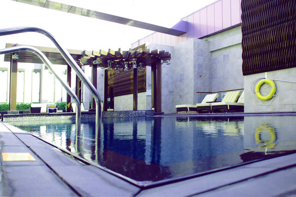 Halo Hotel Dubai Exterior photo