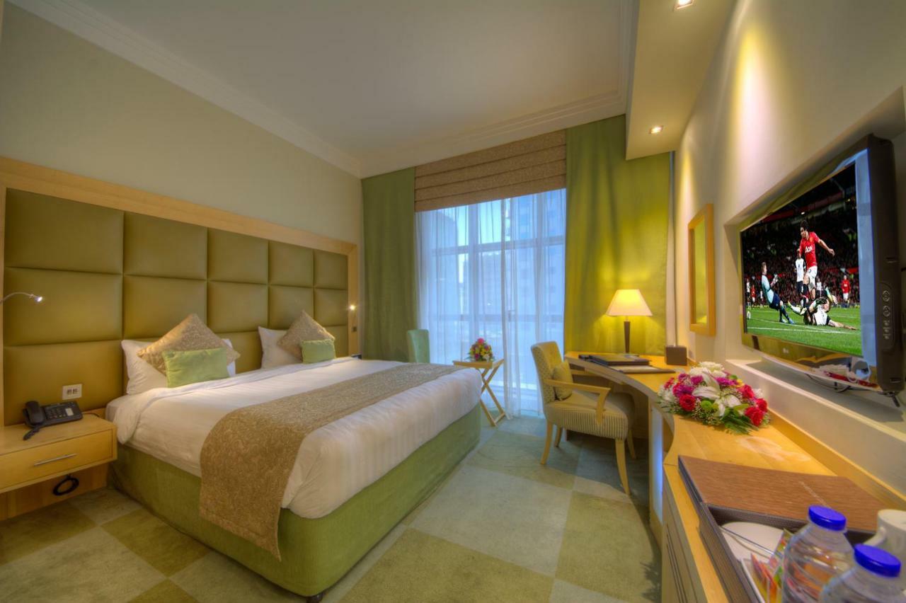 Halo Hotel Dubai Exterior photo